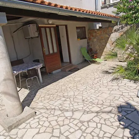Anastasia 1 3* Veli Lošinj