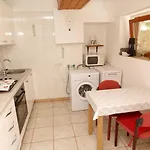 Πανσιόν Anastasia 1 3*