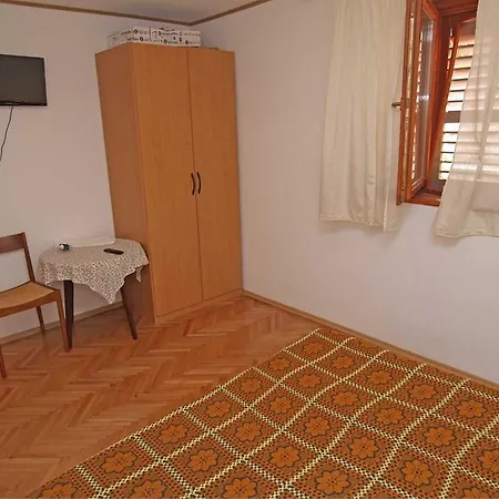 Anastasia 1 3* Veli Lošinj